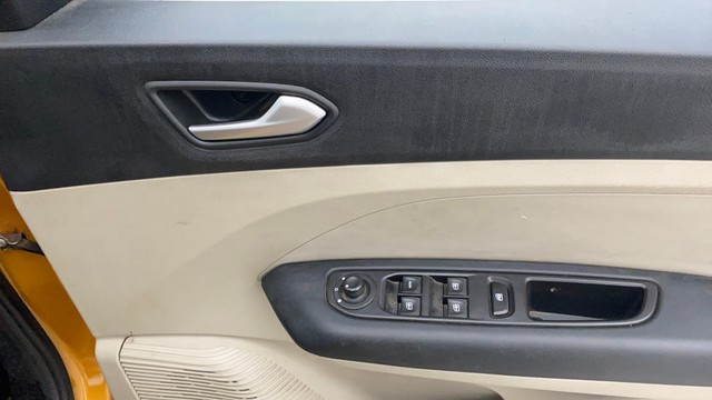 Second-hand 2023 Renault Triber RXZ EASY-R AMT BSVI for sale in Bangalore-17