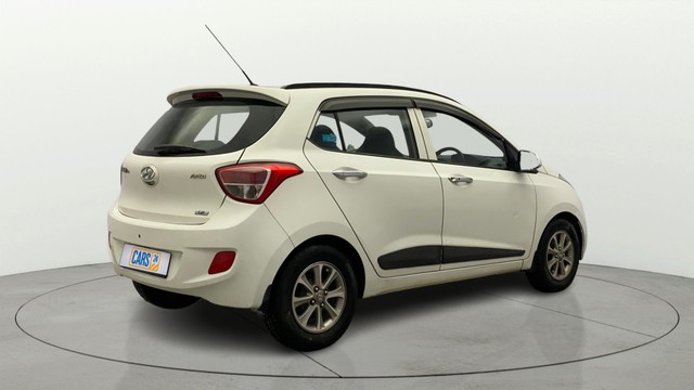 Second-hand 2016 Hyundai Grand i10 Asta Option for sale in Kochi-2