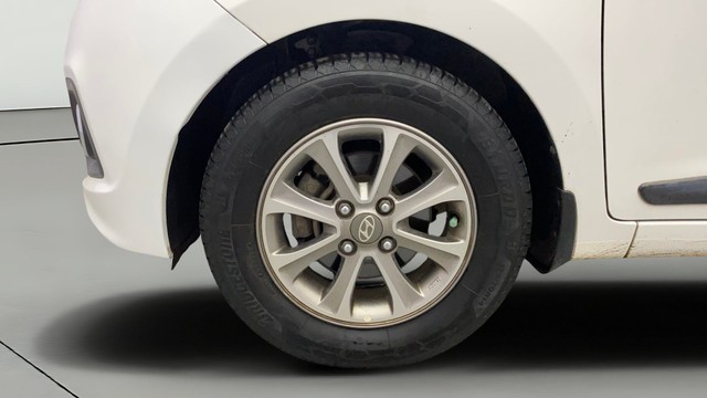 Second-hand 2016 Hyundai Grand i10 Asta Option for sale in Kochi-26