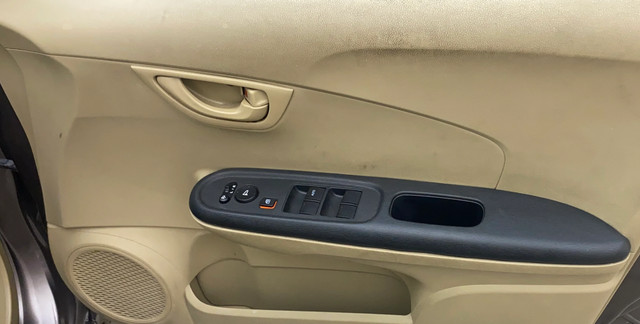 Second-hand 2015 Honda Amaze SX i-VTEC for sale in Hyderabad-17