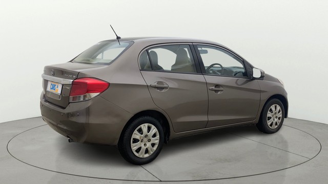 Second-hand 2015 Honda Amaze SX i-VTEC for sale in Hyderabad-2