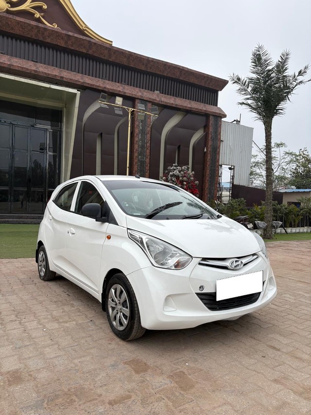 Hyundai EON Magna Second-hand 2011 Hyundai EON Magna for sale in New Delhi-0