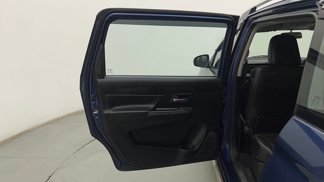 Second-hand 2019 Maruti Suzuki XL6 Alpha for sale in Mumbai-24