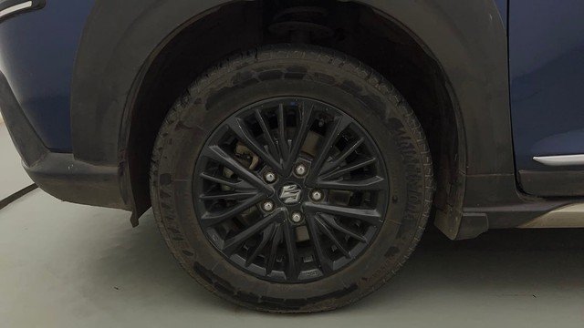 Second-hand 2019 Maruti Suzuki XL6 Alpha for sale in Mumbai-20