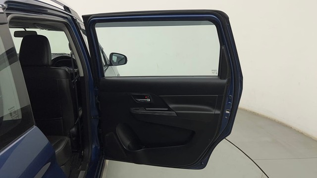 Second-hand 2019 Maruti Suzuki XL6 Alpha for sale in Mumbai-23