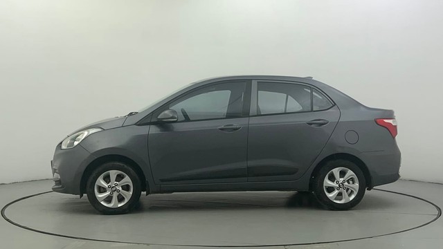 Second-hand 2017 Hyundai Xcent Petrol for sale in Ahmedabad-6