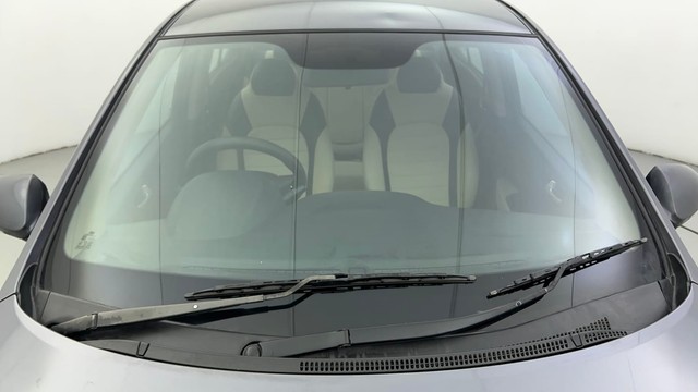 Second-hand 2017 Hyundai Xcent Petrol for sale in Ahmedabad-10