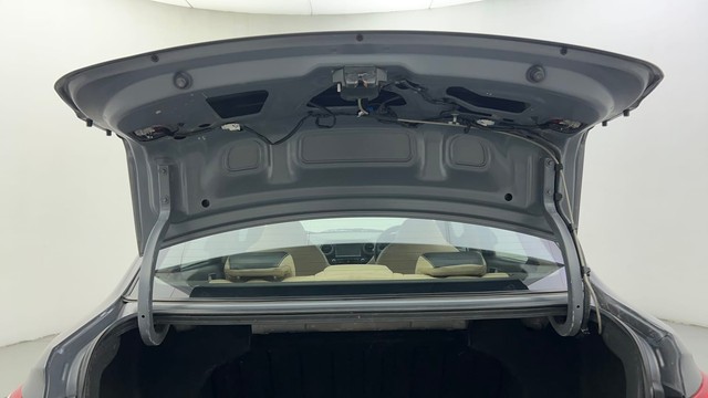 Second-hand 2017 Hyundai Xcent Petrol for sale in Ahmedabad-36