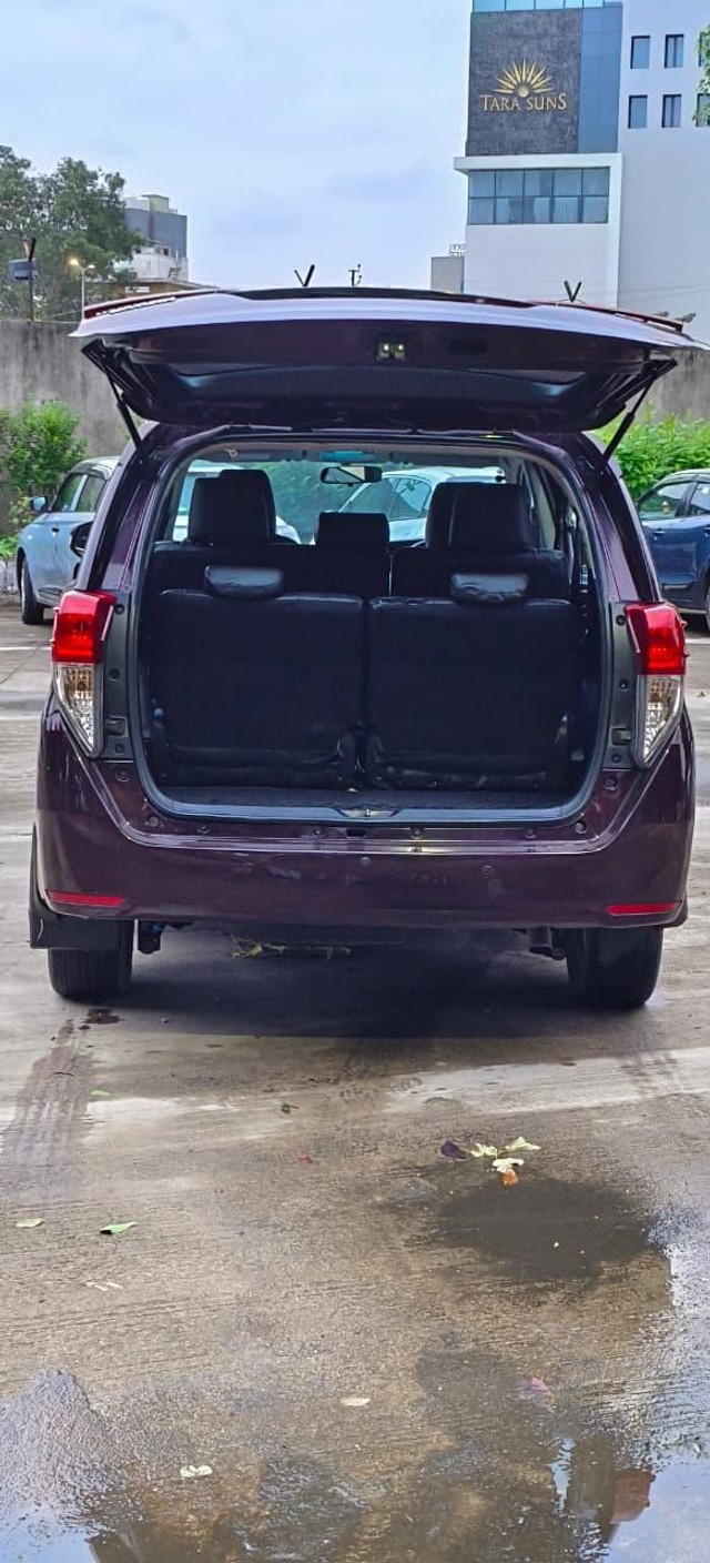 Second-hand 2016 Toyota Innova Crysta 2.8 GX AT BSIV for sale in Vadodara-8