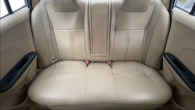 Second-hand 2014 Honda Amaze S i-VTEC for sale in Kolkata-32