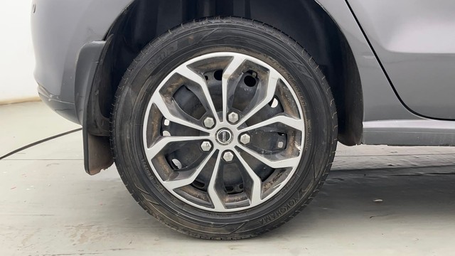 Second-hand 2014 Volkswagen Polo Petrol Comfortline 1.2L for sale in Kolkata-18