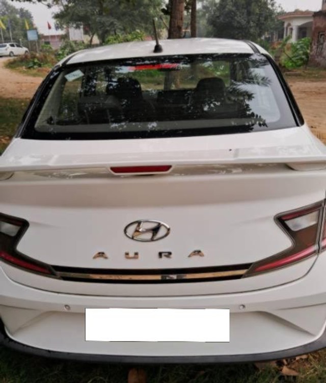 Second-hand 2022 Hyundai Aura S CNG for sale in Ballia-3