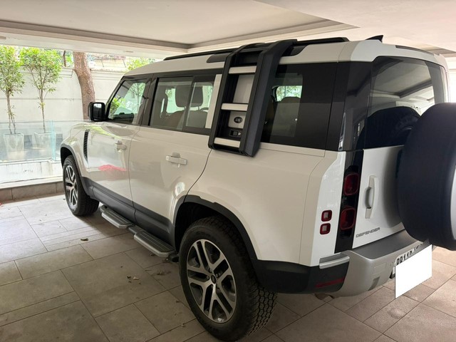 Second-hand 2024 Land Rover Defender 2.0 110 HSE for sale in New Delhi-2