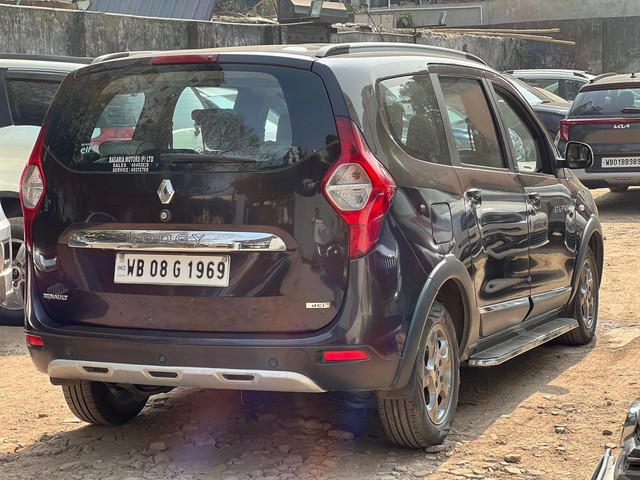 Second-hand 2019 Renault Lodgy Stepway 110PS RXZ 7S for sale in Kolkata-8