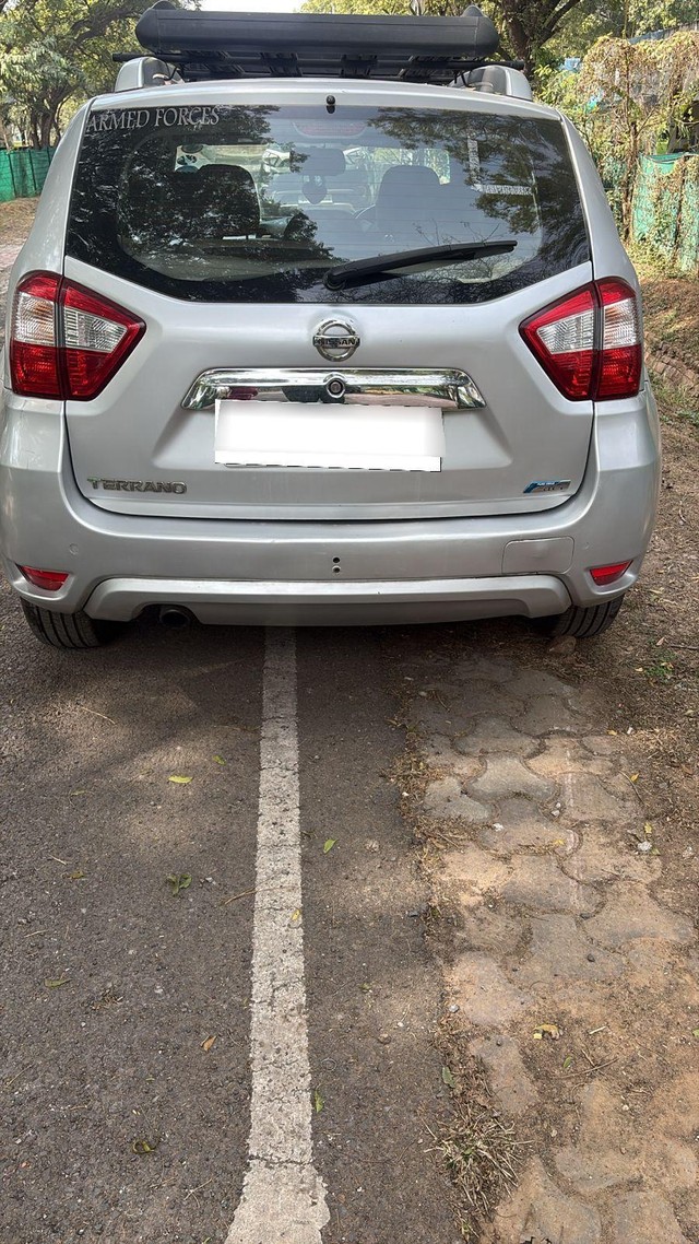 Second-hand 2017 Nissan Terrano XV Premium 110 PS for sale in New Delhi-2