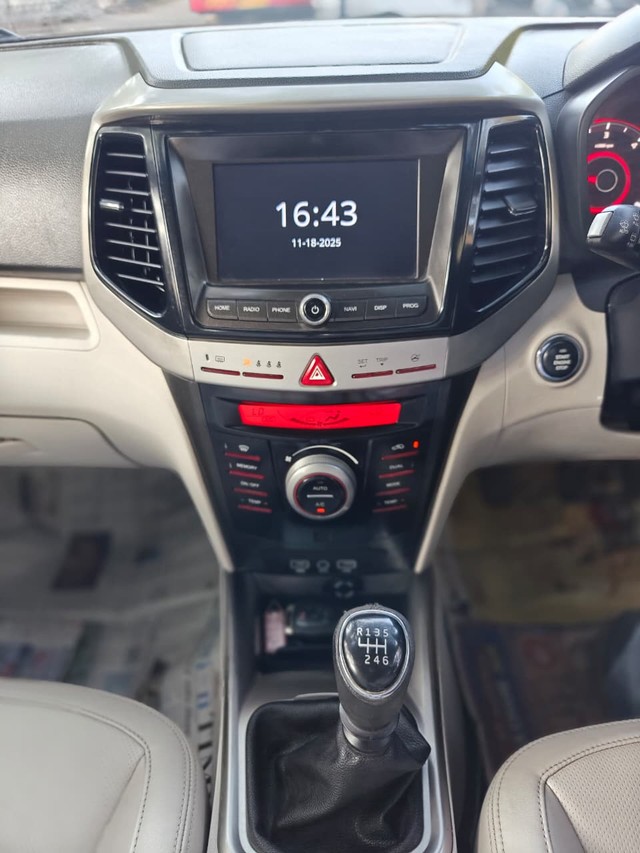 Second-hand 2019 Mahindra XUV300 W8 Option Dual Tone Diesel BSIV for sale in Mumbai-15