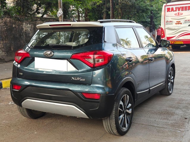 Second-hand 2019 Mahindra XUV300 W8 Option Dual Tone Diesel BSIV for sale in Mumbai-14