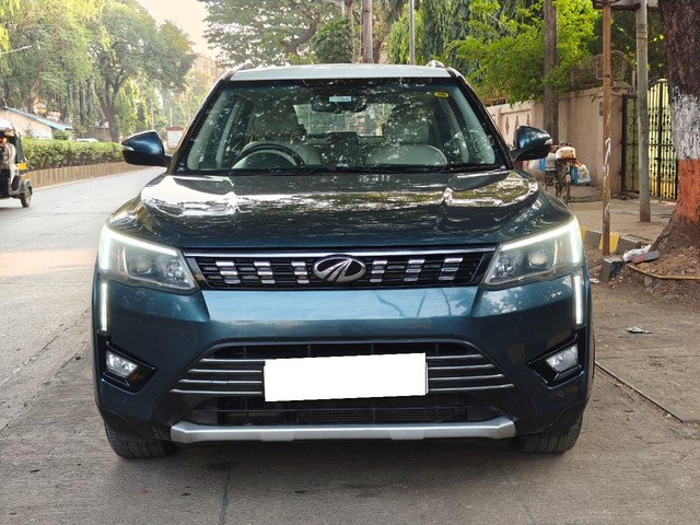 Second-hand 2019 Mahindra XUV300 W8 Option Dual Tone Diesel BSIV for sale in Mumbai-4