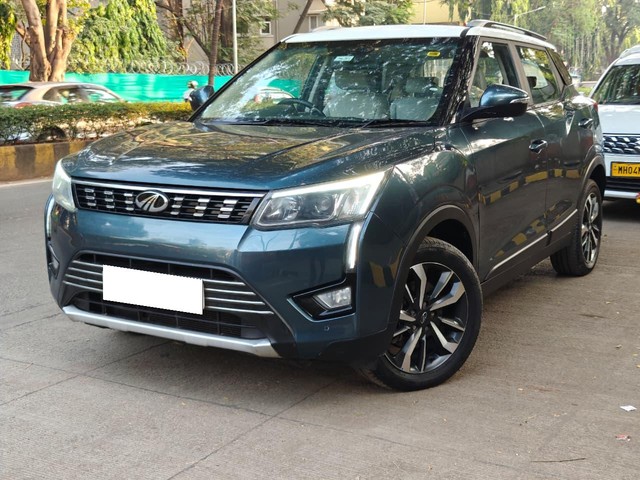 Second-hand 2019 Mahindra XUV300 W8 Option Dual Tone Diesel BSIV for sale in Mumbai-3