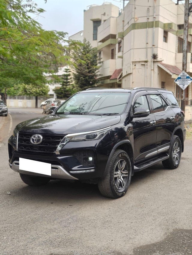 Second-hand 2022 Toyota Fortuner 4X2 Diesel BSVI for sale in Indore-10