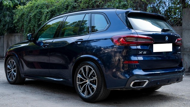 Second-hand 2023 BMW X5 xDrive40i M Sport for sale in New Delhi-2