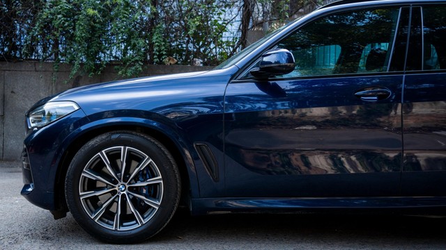 Second-hand 2023 BMW X5 xDrive40i M Sport for sale in New Delhi-8