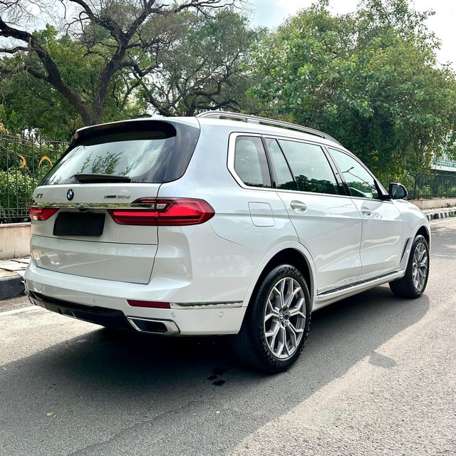 Second-hand 2022 BMW X7 xDrive30d DPE Signature for sale in New Delhi-9