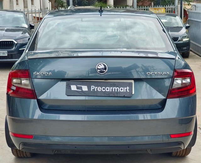 Second-hand 2018 Skoda Octavia 1.8 TSI AT L K for sale in Bangalore-2