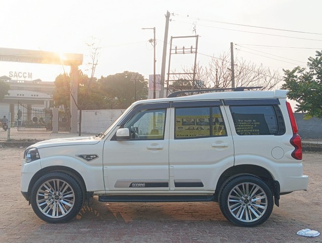 Second-hand 2024 Mahindra Scorpio S for sale in Ludhiana-14