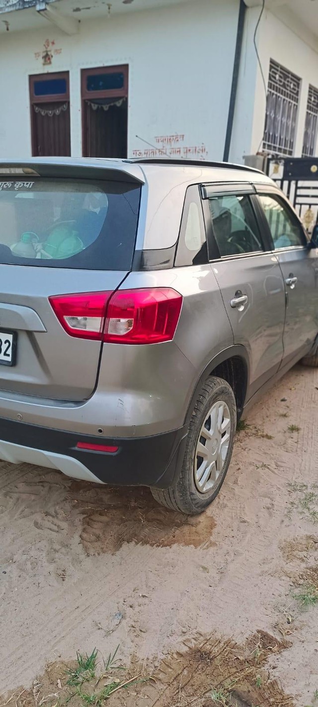 Second-hand 2017 Maruti Vitara Brezza VDi Option for sale in Jaipur-6