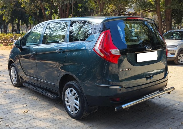 Second-hand 2018 Mahindra Marazzo M2 BSIV for sale in New Delhi-3