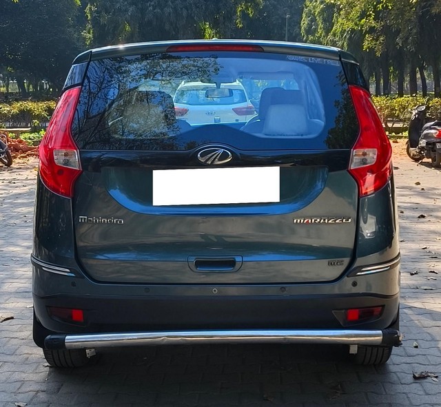 Second-hand 2018 Mahindra Marazzo M2 BSIV for sale in New Delhi-2