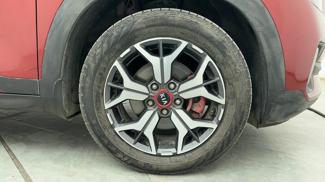 Second-hand 2020 Kia Seltos GTX Plus Diesel AT for sale in Chennai-17