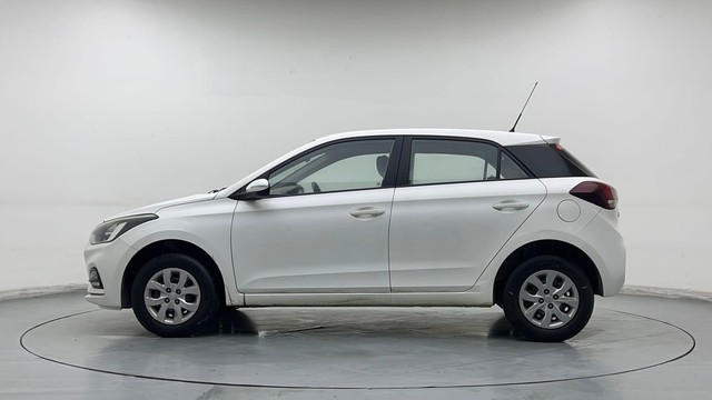 Second-hand 2018 Hyundai i20 Sportz 1.2 for sale in Ghaziabad-6