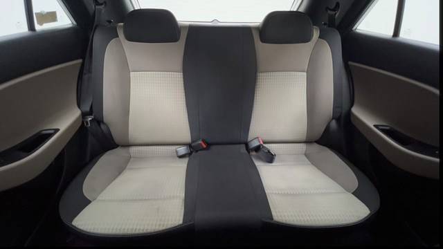 Second-hand 2018 Hyundai i20 Sportz 1.2 for sale in Ghaziabad-23