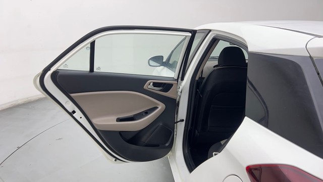 Second-hand 2018 Hyundai i20 Sportz 1.2 for sale in Ghaziabad-27