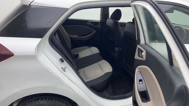 Second-hand 2018 Hyundai i20 Sportz 1.2 for sale in Ghaziabad-30