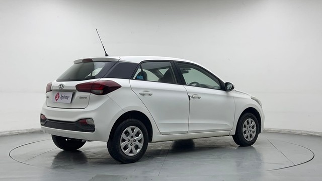 Second-hand 2018 Hyundai i20 Sportz 1.2 for sale in Ghaziabad-3