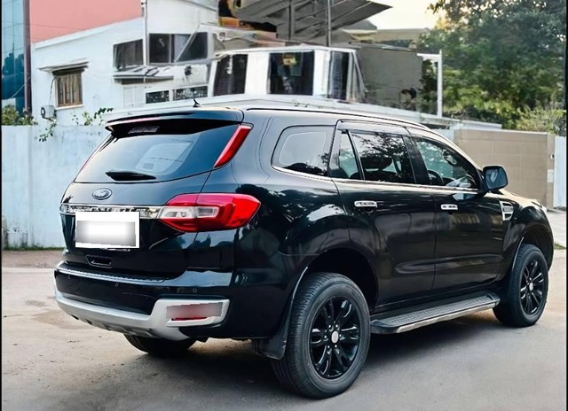 Second-hand 2019 Ford Endeavour Titanium 4X2 for sale in Lucknow-6