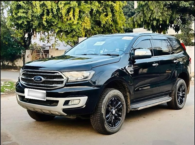 Second-hand 2019 Ford Endeavour Titanium 4X2 for sale in Lucknow-0