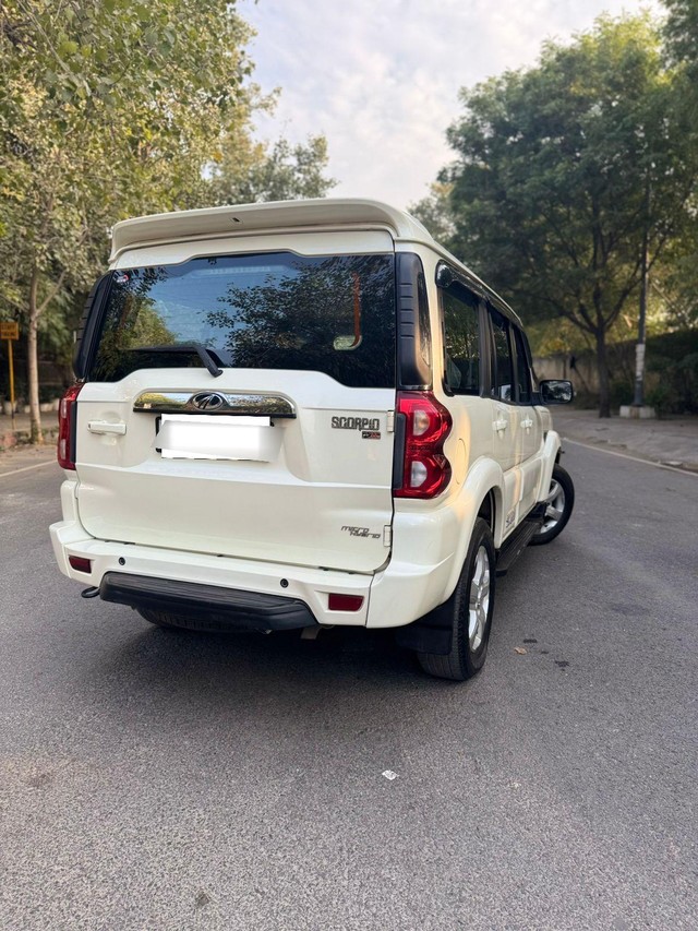 Second-hand 2022 Mahindra Scorpio S11 for sale in New Delhi-10