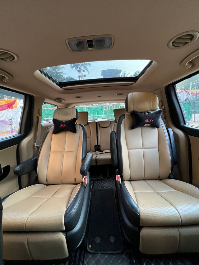 Second-hand 2020 Kia Carnival Limousine for sale in Mumbai-5