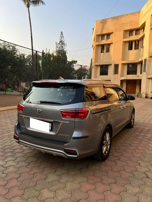 Second-hand 2020 Kia Carnival Limousine for sale in Mumbai-13
