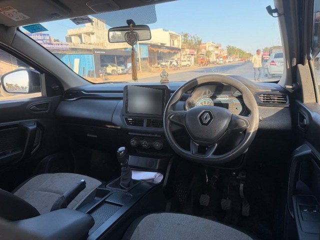 Second-hand 2025 Renault Kiger Authentic for sale in Jalore-4