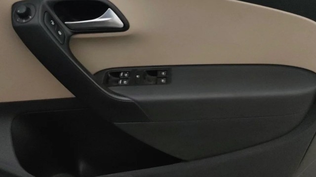 Second-hand 2013 Volkswagen Polo Petrol Comfortline 1.2L for sale in Pune-17