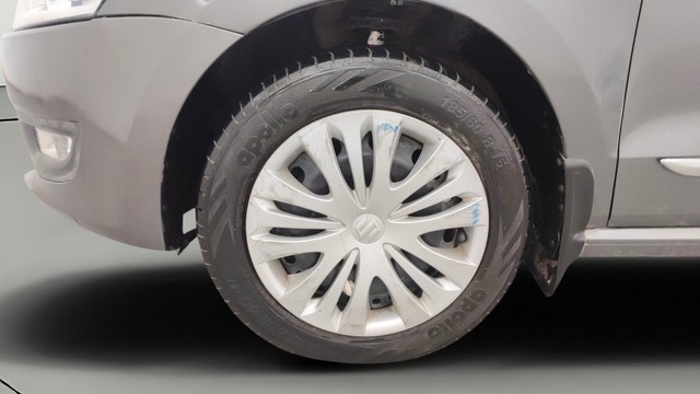 Second-hand 2013 Volkswagen Polo Petrol Comfortline 1.2L for sale in Pune-25