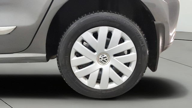 Second-hand 2013 Volkswagen Polo Petrol Comfortline 1.2L for sale in Pune-26