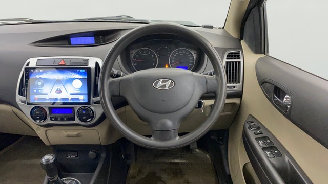 Second-hand 2013 Hyundai i20 Magna for sale in Thane-12