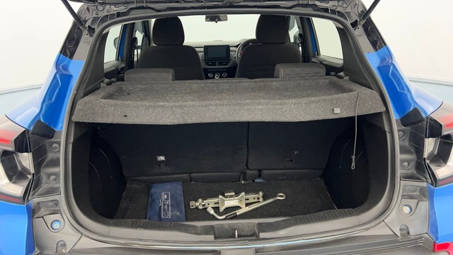 Second-hand 2021 Renault Kiger RXZ Turbo DT for sale in Lucknow-9