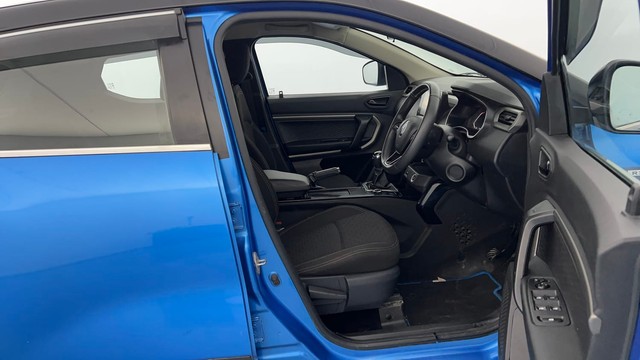 Second-hand 2021 Renault Kiger RXZ Turbo DT for sale in Lucknow-15